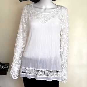 Sundance White Gauzy Laced Shoulders & Sleeves Top/Tunic. Size XL. P/A1496